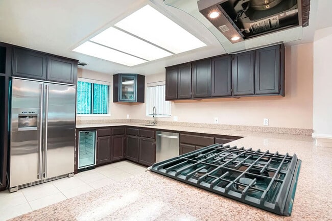 Foto del edificio - 6571 Summerhill Rd