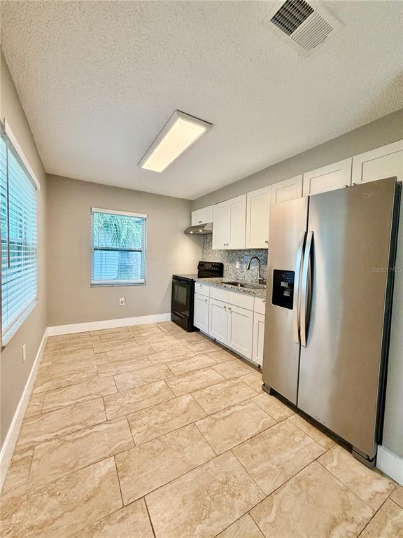 Foto del edificio - 7132 Oakwood Dr