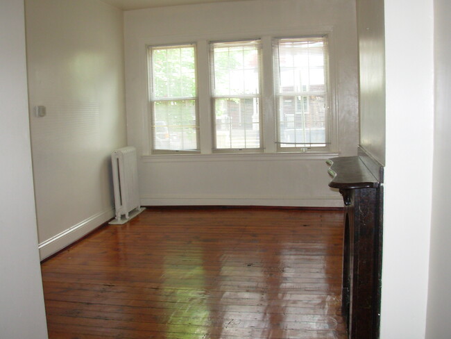 Living room to James St - 29 E James St