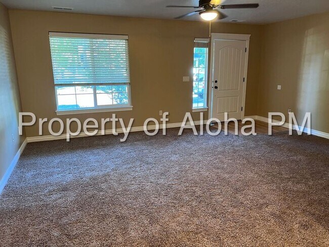 Foto del edificio - 4542 Brennen St W