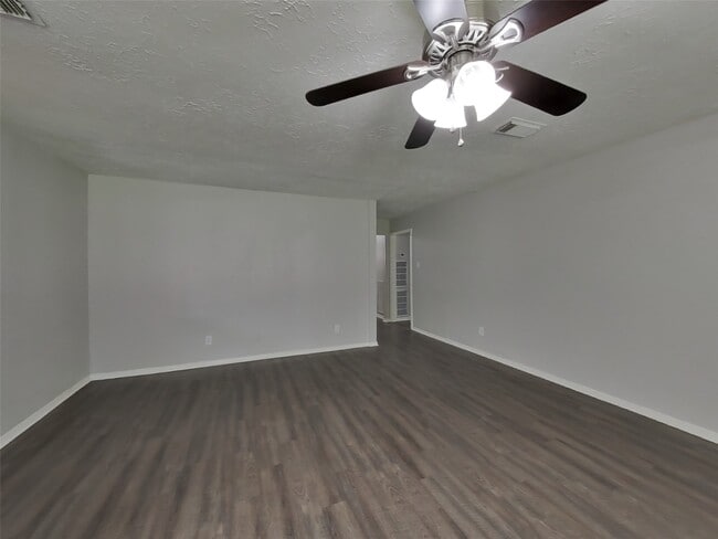 Building Photo - 4227 Burkegate Dr