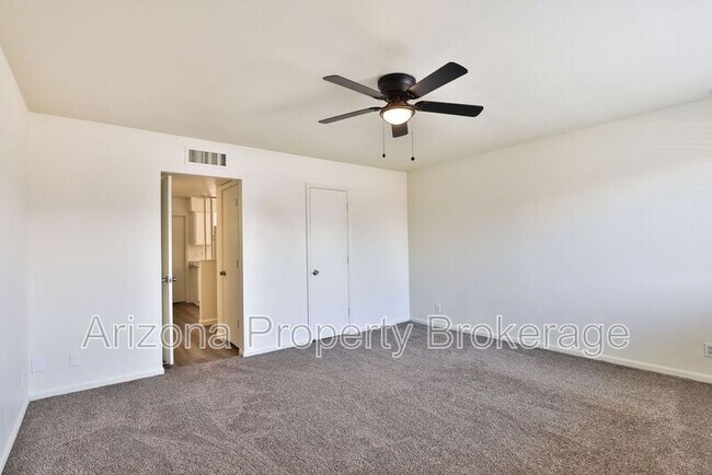 Foto del edificio - 3934 E Piccadilly Rd