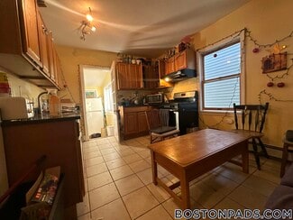 Building Photo - 40 Plymouth St