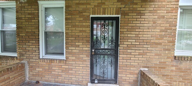 Foto del edificio - 2433 Shirley Ave