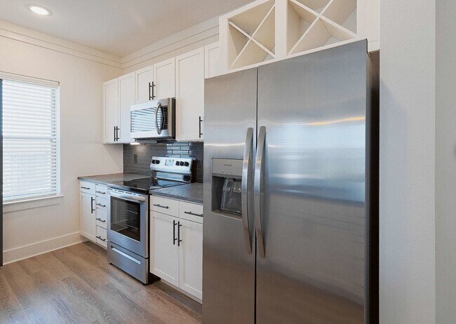 Foto del edificio - 2101 Authors Way