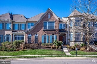 Building Photo - 24897 Pinebrook Rd