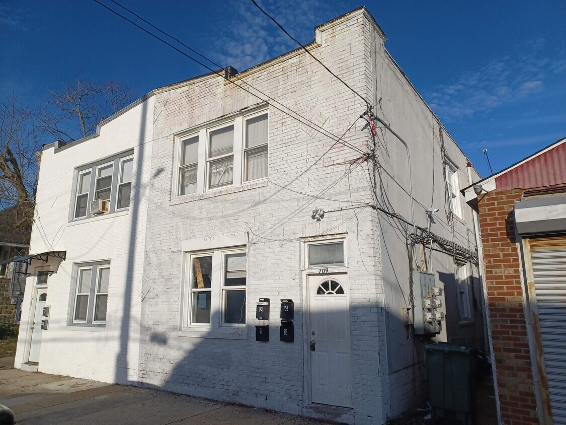 709 Adriatic Ave Unit 3, Atlantic City, NJ 08401 Room for Rent in Atlantic City, NJ