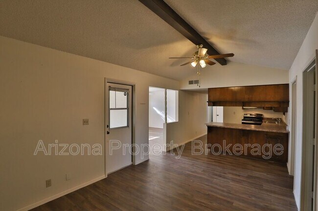 Foto del edificio - 1336 E Downing St