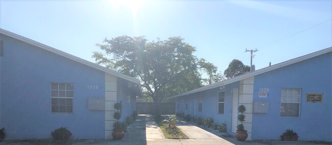 Foto del edificio - 1305 NW 2nd Ave