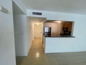 Building Photo - 9143 SW 77th Ave