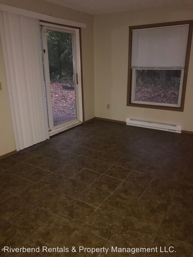 Primary Photo - 2521-2523 Shady Grove Rd