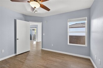 Building Photo - 7255 W Sunset Rd