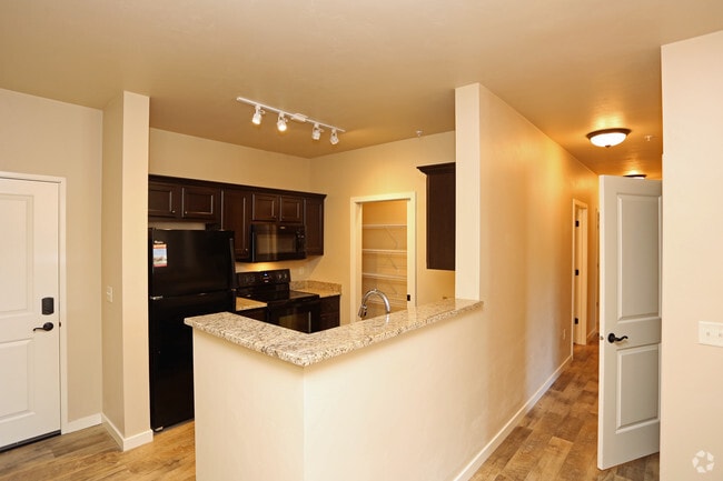 Kitchen - Skyline Towers