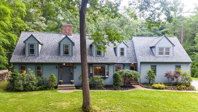 Foto del edificio - 26 Howe Ln