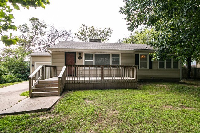 Foto del edificio - Great 5 Bedroom on East Side of Campus