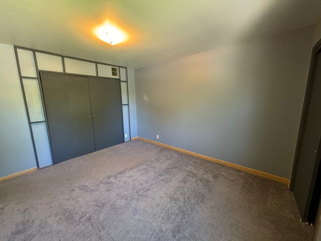 Bedroom - 3339 S 60th St