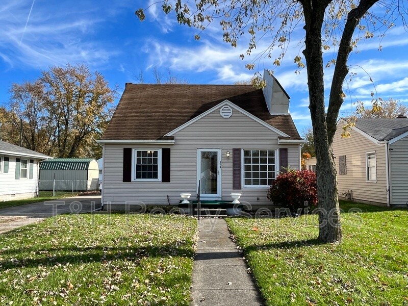 Primary Photo - 2704 S Macedonia Ave
