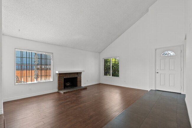 Building Photo - 11484 Lev Ave