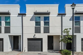 Building Photo - 3557 San Bernardino Way