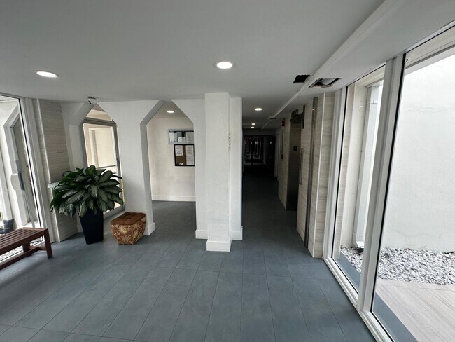 Foto del edificio - 1080 94th St