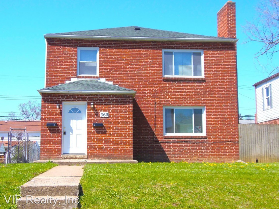 Primary Photo - 369 S Chase Ave