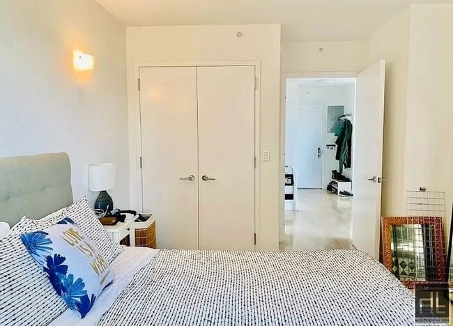 Building Photo - 21 STREET