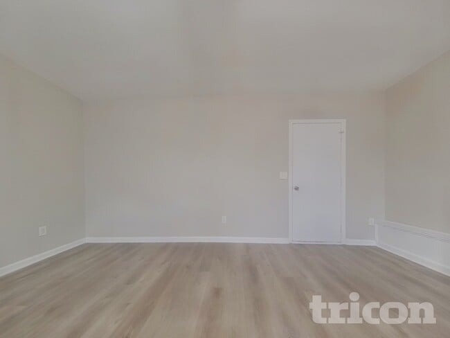 Building Photo - 6972 Foxmoor Way