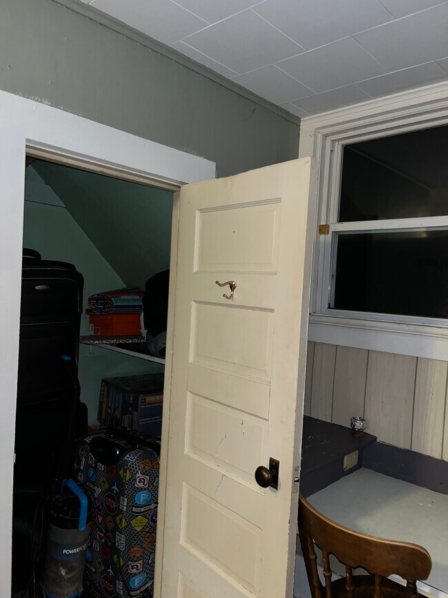 Foto del edificio - 2 Ford