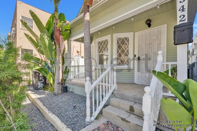 Foto del edificio - 542 Magnolia Ave