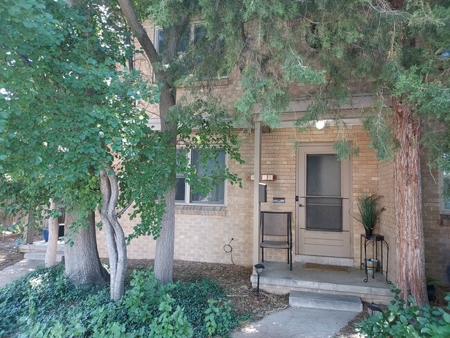 Building Photo - 4828 E 19th Ave