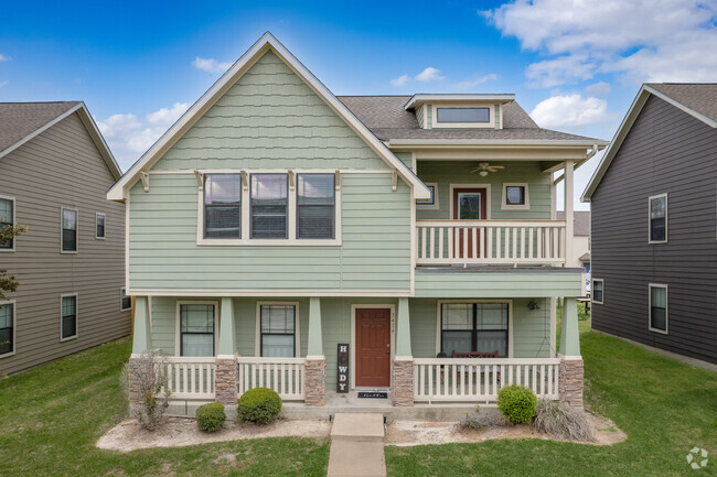 Building Photo - The Reserve at College Station