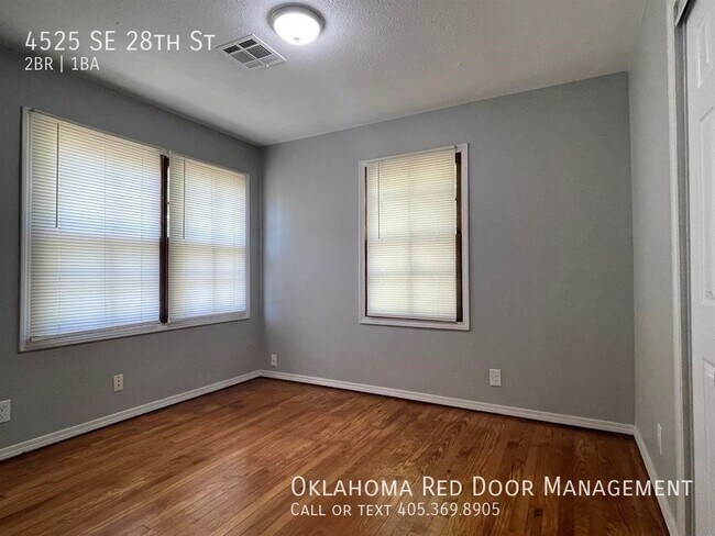 Building Photo - 4525 SE 28th St