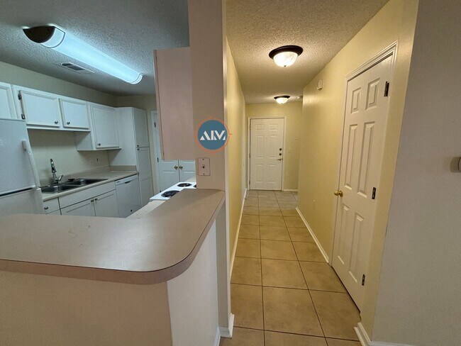 Foto del edificio - Beautiful 3-Bedroom Villa in Charming Wood...