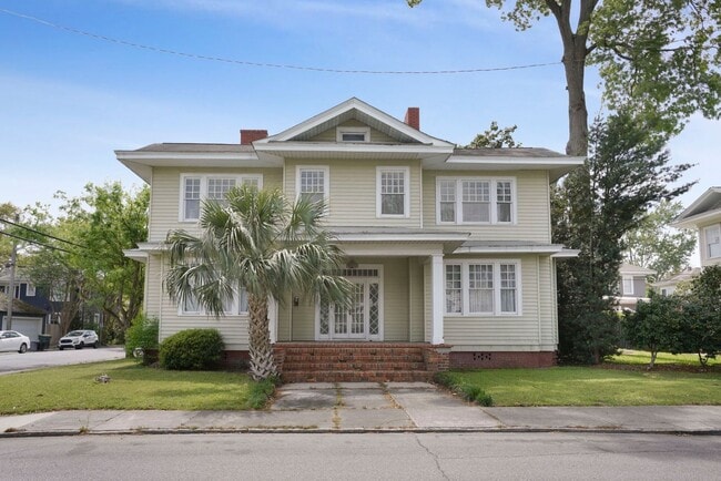 Building Photo - Renovated 2 bedroom 1 bathroom with office space Baldwin Park