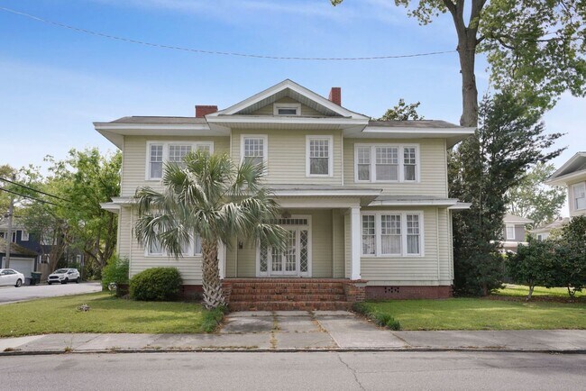 Foto del edificio - Renovated 2 bedroom 1 bathroom with office space Baldwin Park