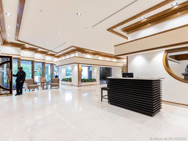 Building Photo - 3 Grove Isle Dr