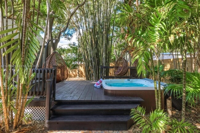 Foto del edificio - 751 NE 80th St