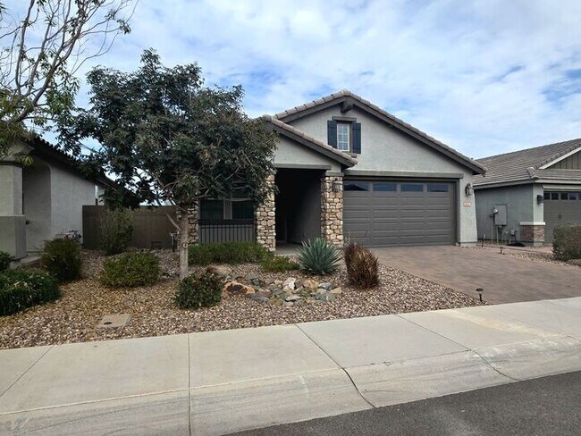Foto del edificio - $300 MOVE-IN DISCOUNT - 3-BEDROOM WITH COMMUNITY POOL