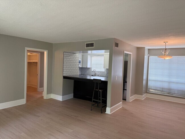 Foto del edificio - Forest Acres