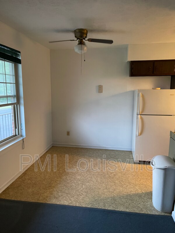Foto principal - 160 W Blue Lick Rd
