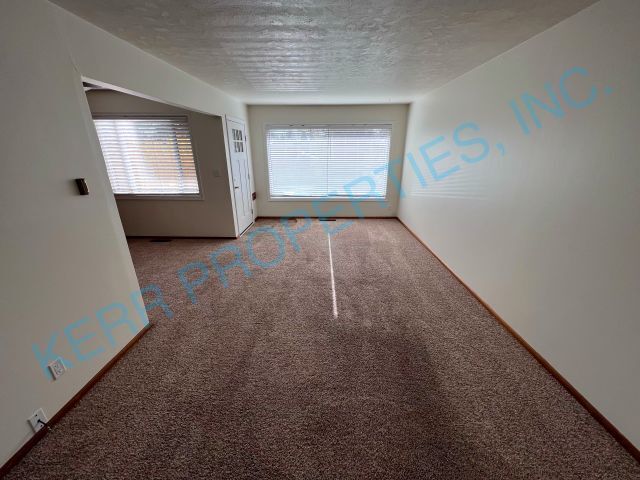 Building Photo - 2 Bd / 2 Bth - Ceiling Fans - Basement - C...