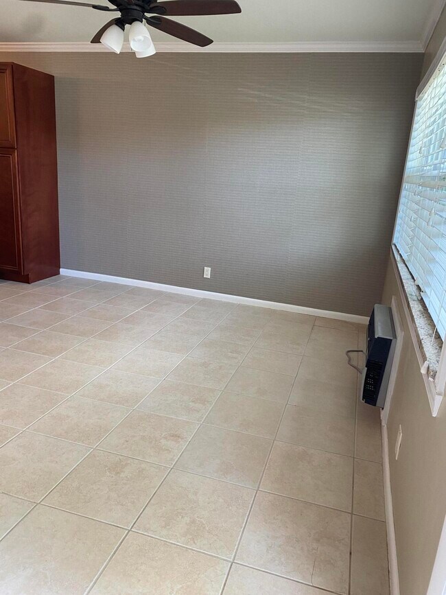 4 Kingswood a, West Palm Beach, FL 33417 Condo for Rent in West Palm Beach, FL