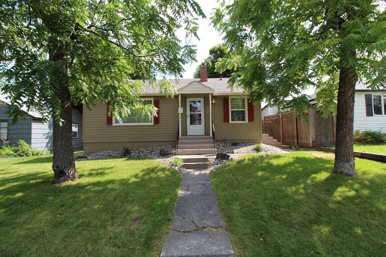 Primary Photo - 2807 W Olympic Ave