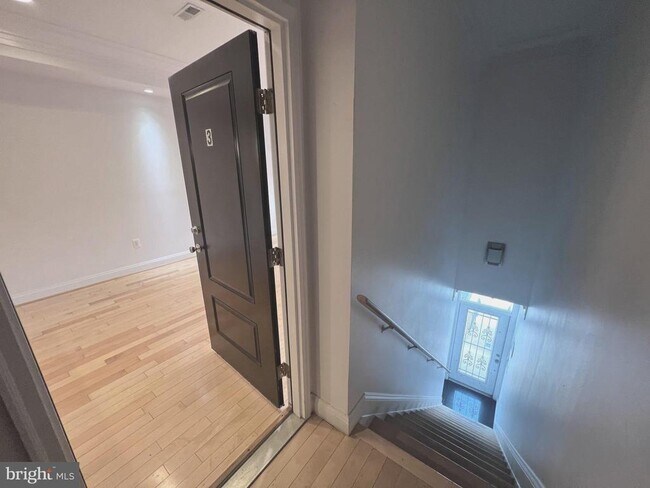 Foto del edificio - 243 Florida Ave NE