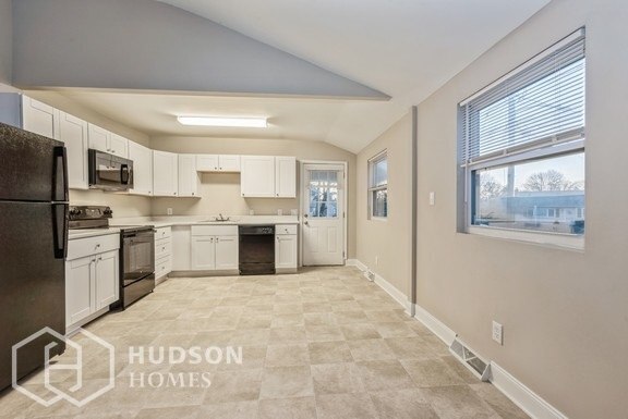 Building Photo - 82 W Stephen Dr