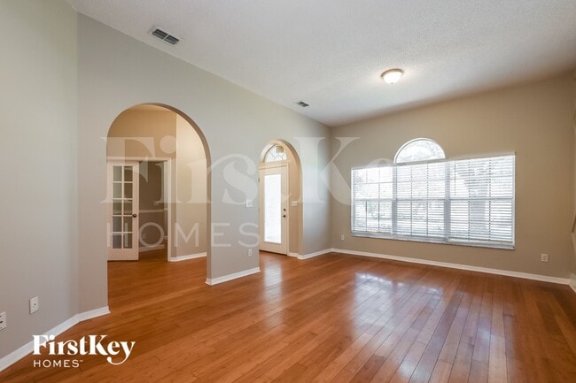 Foto del edificio - 3010 Linmont Ln