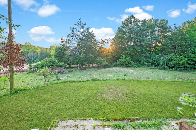 Building Photo - 8700 Robert East Lee Dr