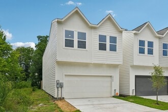 Building Photo - 6735 Liverpool St