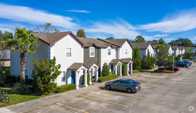 Building Photo - Carmendy Square Apartments