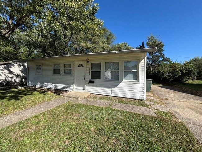 Foto del edificio - 1422 Honeybee Dr